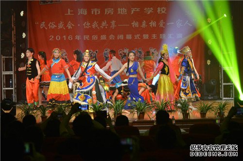 ��ְѧϰҲ���ʣ����ز�ѧУ���Ի������Ե����ٳɳ����Դ�������չ