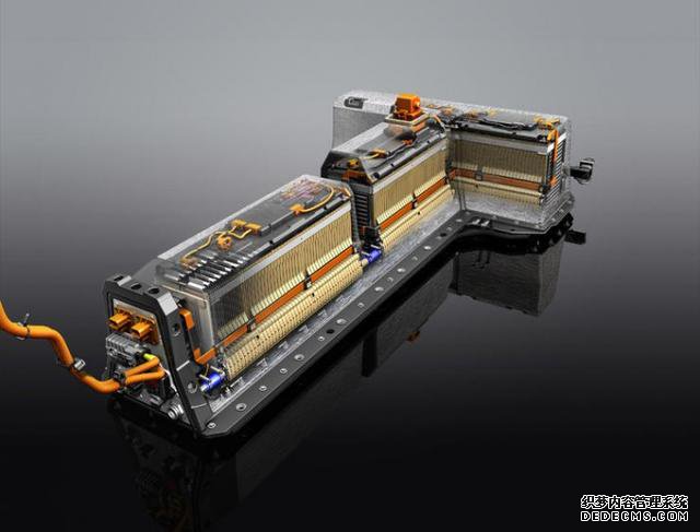 特斯拉成功申请4000次充放电专利