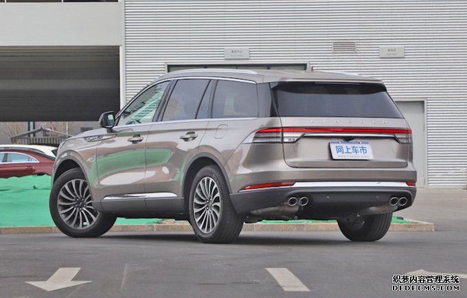 林肯飞行家对比奥迪Q7,价格相近
