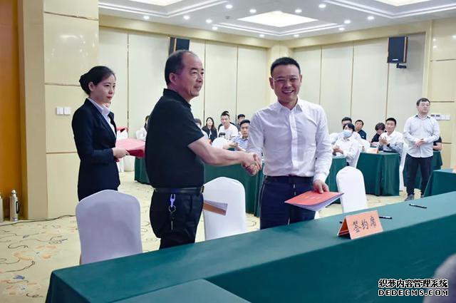 ��Ǩ���ٿ�ȫ�й�ҵ��Ʒ����Խӻ� ������ɫ���ķ�չ