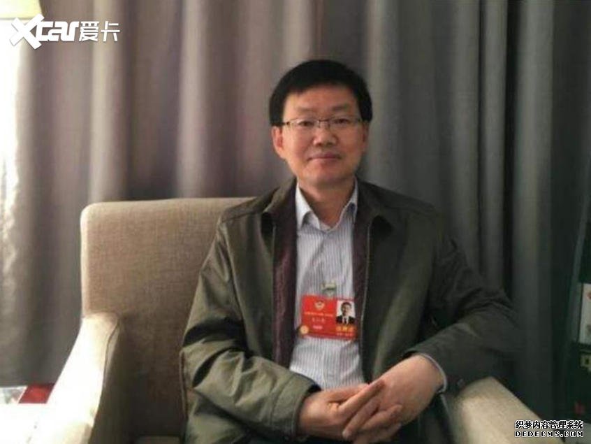 全国政协委员、中国民航大学副校长 吴仁彪 全国政协委员、中国民航大学副校长 吴仁彪