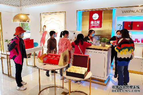 让销售充满温度,4月燕之屋线下销售完美收官