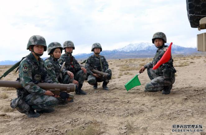 翸Ů