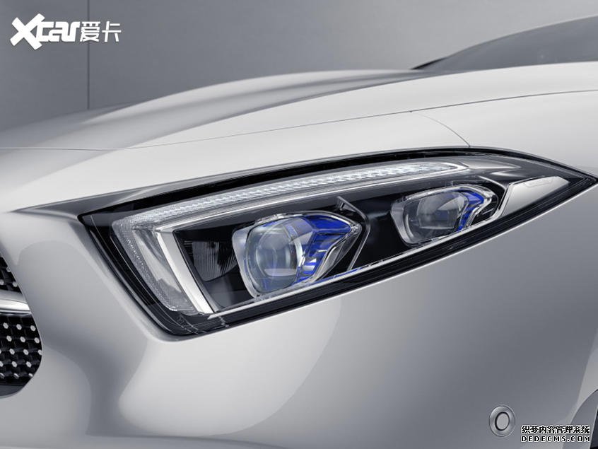 梅赛德斯-奔驰CLS 260上市 售57.68万元 梅赛德斯-奔驰CLS 260上市 售57.68万元