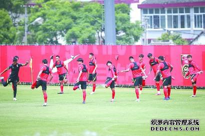 申城户外体育公园已超10个改造后的徐家汇体育公园:24小时不打烊