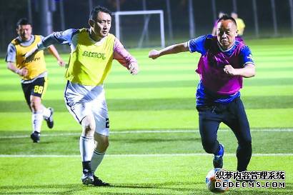 申城户外体育公园已超10个改造后的徐家汇体育公园:24小时不打烊