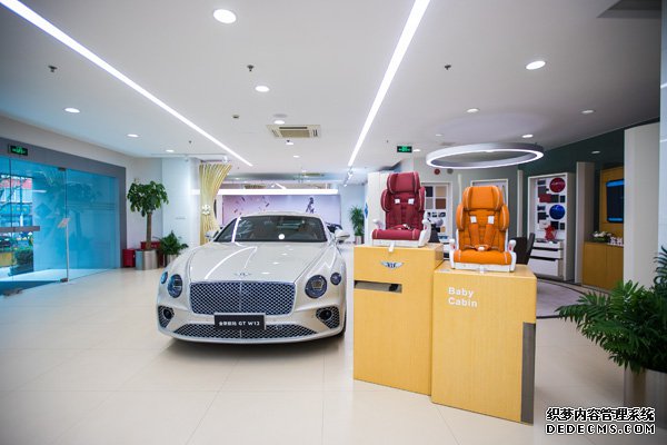 以品质赢得渠道信任 智能保姆舱闪耀入驻大昌行宾利全国门店