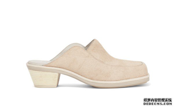 UGG + ECKHAUS LATTA 2020ϵذ