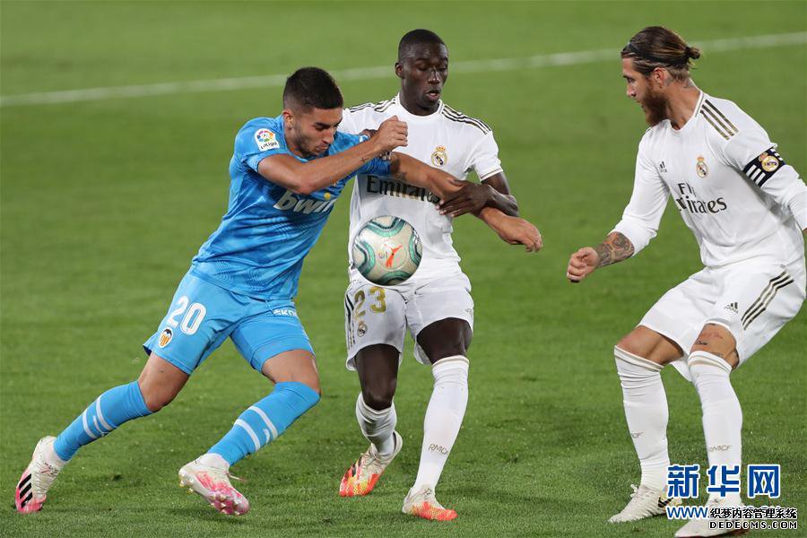 (体育)(5)足球——西甲:皇家马德里胜巴伦西亚