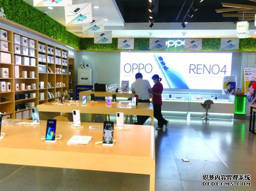 5G�ײ��𲽼۴Ӱ�Ԫ����78��99Ԫ 5G�ֻ����롰ǧԪʱ����