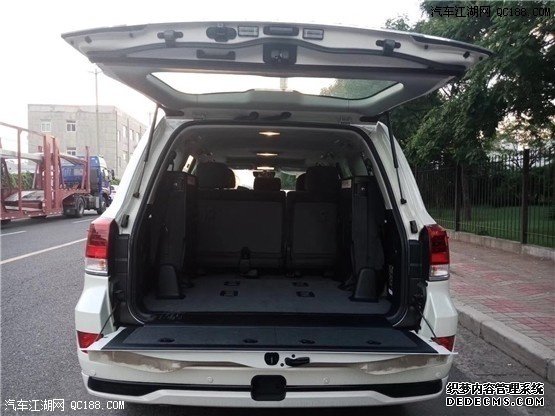 20款中东版兰德酷路泽4000最新行情报价