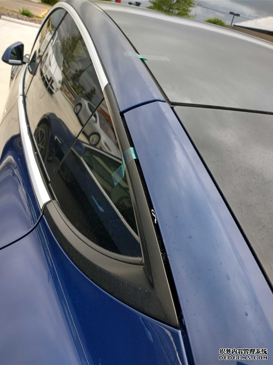 �����糱����˹���³�Model Y����������Ʒ��Σ����