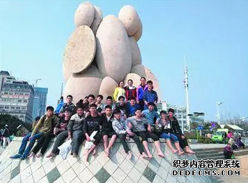 青岛高校频现“学霸天团”:全班全宿舍都考研成功了
