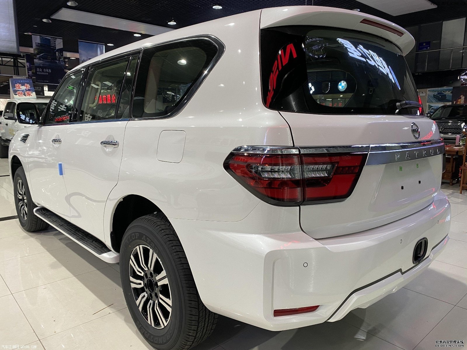 20款日产途乐Y62现车 纵享越野释放活力