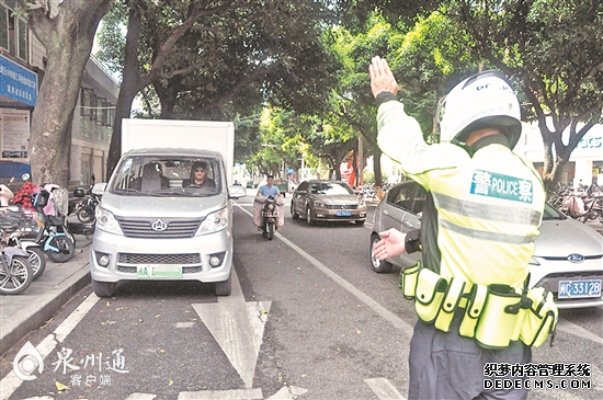 Ȫ�ݣ�У԰�ܱ��������� 15��������