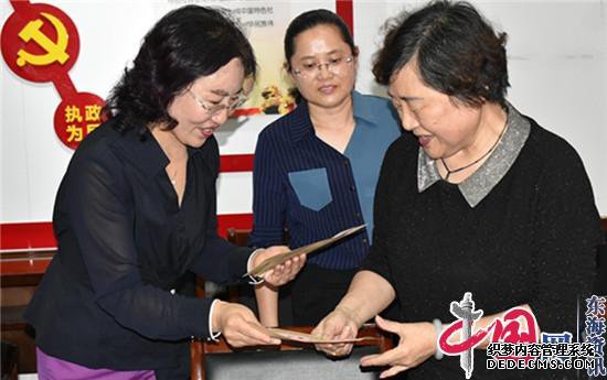 兴化市昭阳街道领导干部深情牵挂弱势群体