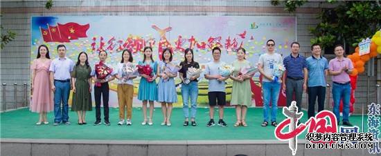 �ж�ĸУ ׷���ഺ