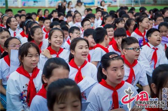 �ж�ĸУ ׷���ഺ