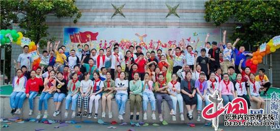 �ж�ĸУ ׷���ഺ