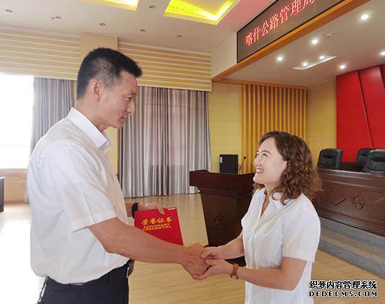 喀什公路管理局开展新颖的廉政教育月活动