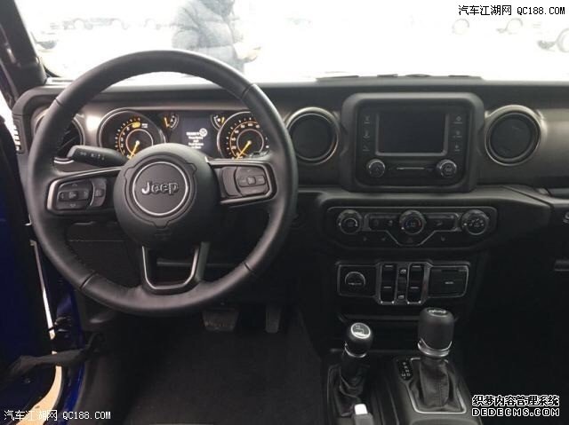 2020JEEPSport SӰŻ