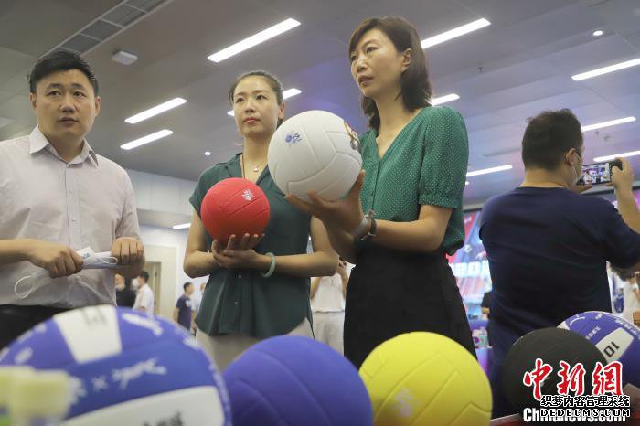 ͼΪκ����(���)������������˶���������������ɺ(����)�����ŷ�����������α��ռ�������֪ʶ�����ŵ��� ��