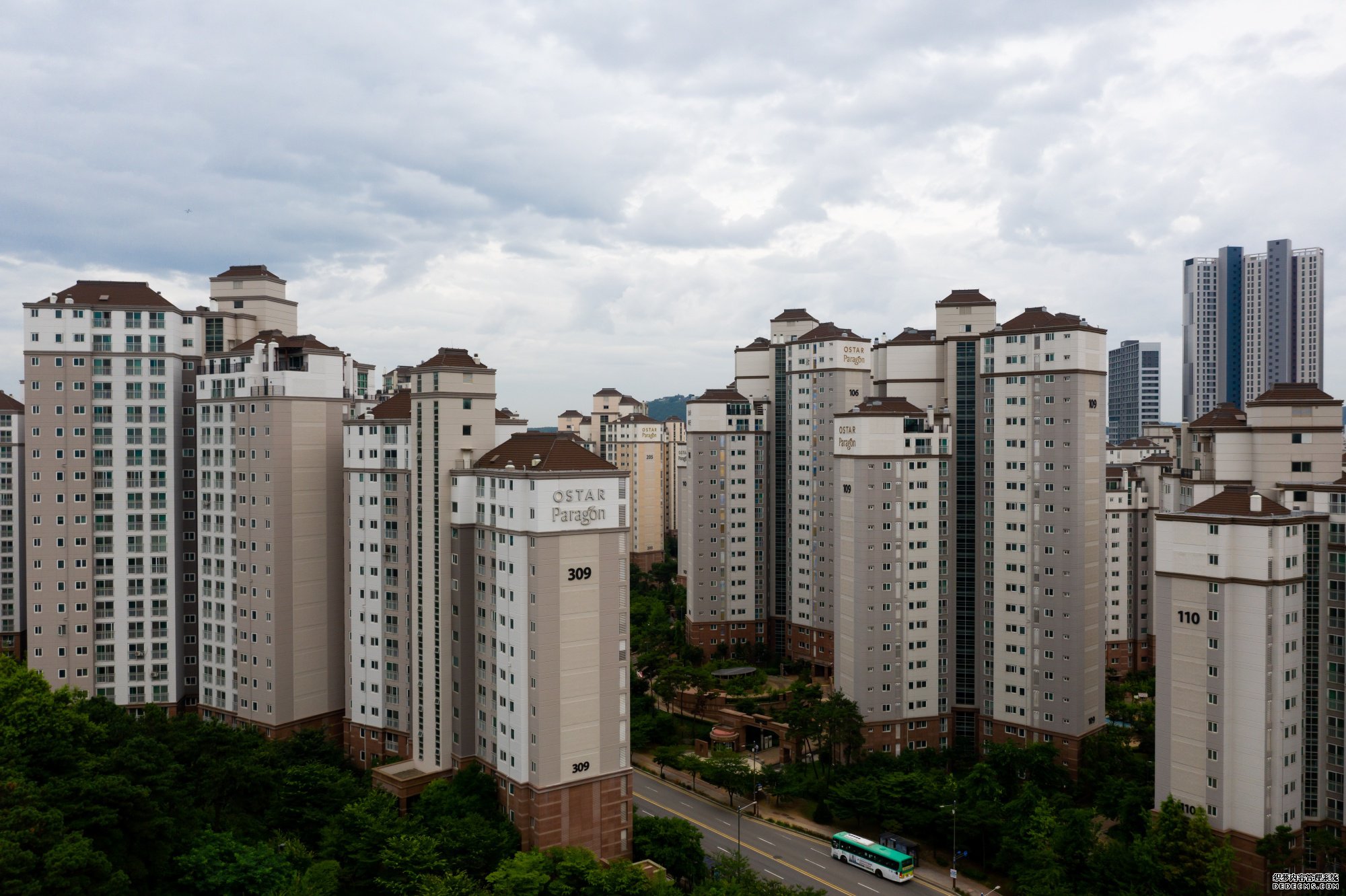 新冠疫情大流行期间,全球房地产投资暴跌33%