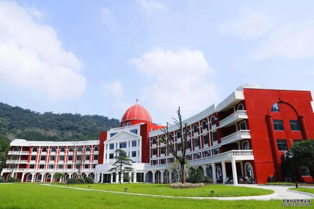 天行创世纪学校与新东方南昌学校合作签约仪式圆满举