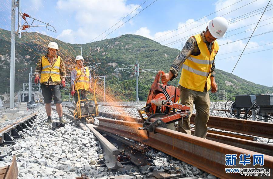 ��ƽ��·ȫ���̹��ͨ