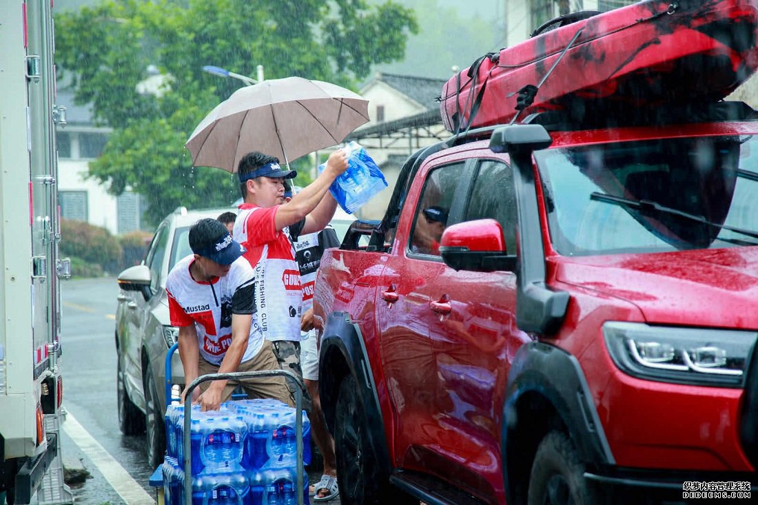 http://www.fujian-window.com/uploads/allimg/200730/1F4434F0_0.jpg