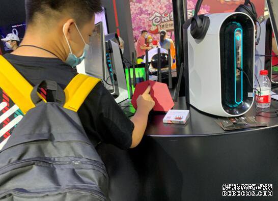 《坦克世界》主播力荐,360路由器玩游戏不卡顿